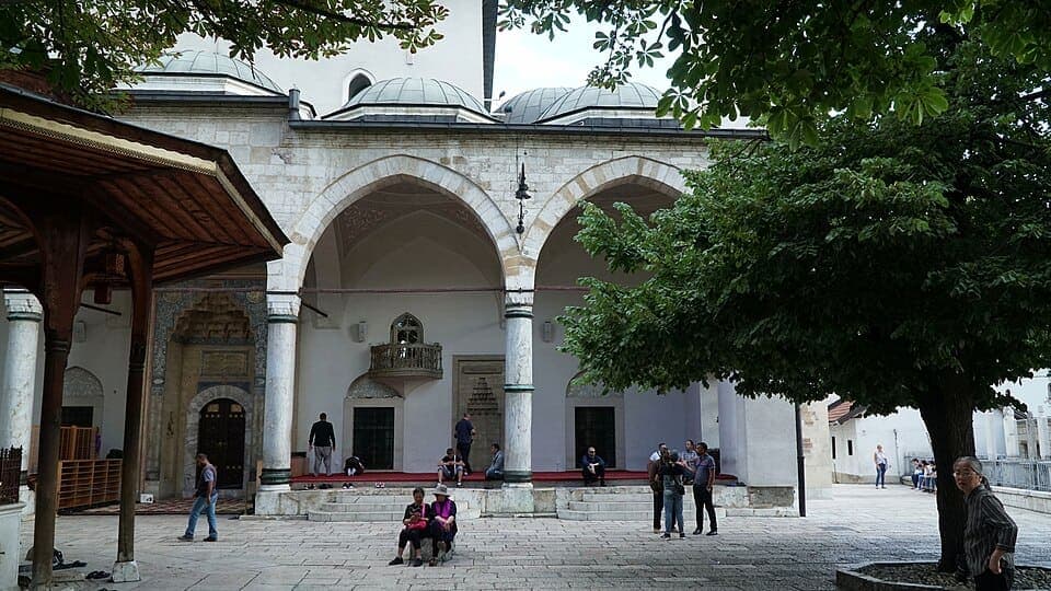 Four places of worship, one walk